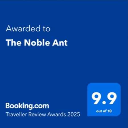 The Noble Ant George Exterior foto